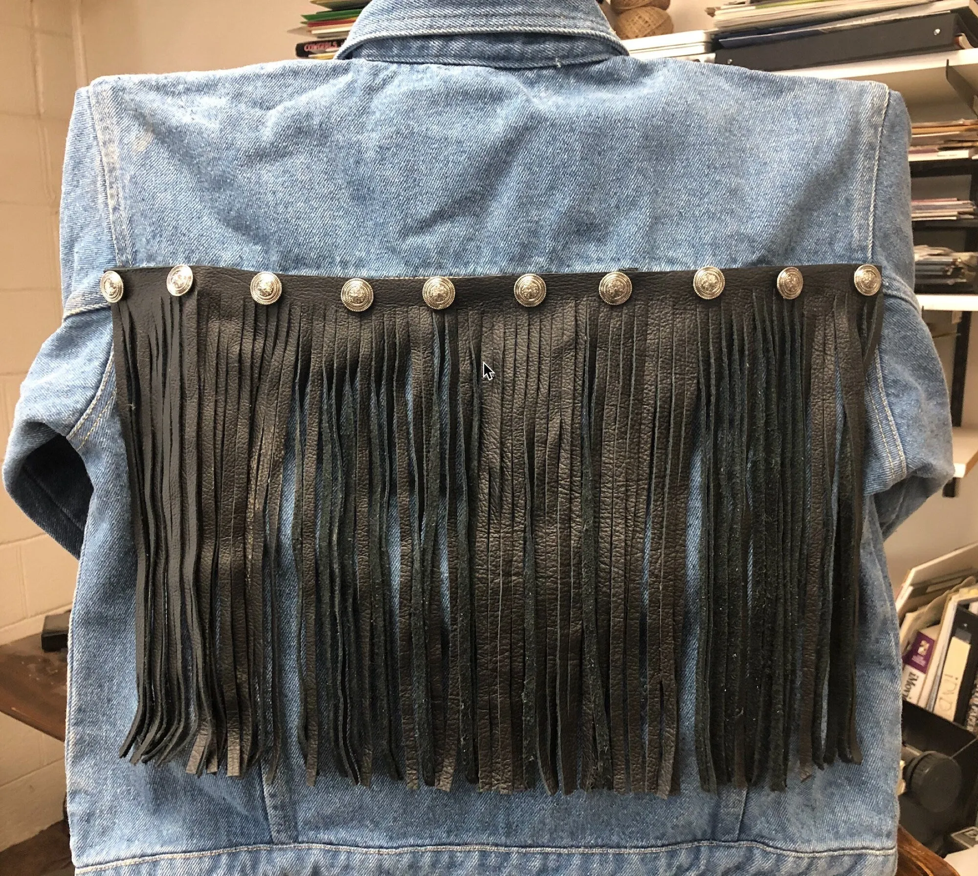 LeatherFringe,  10" Genuine Leather Fringe, black , 1/2" top bias, Made in USA, sold by the foot. C1028-1 Black