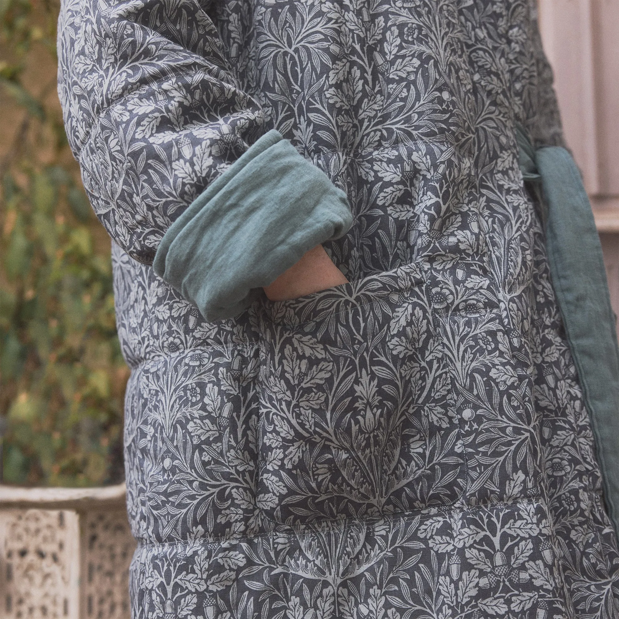 River Wandle Pure Acorn Linen Housecoat